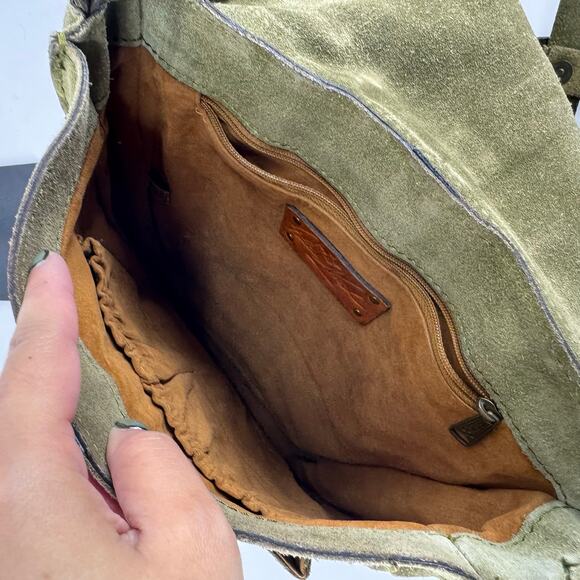 patricia nash armeno distressed leather crossbody messenger flap purse in Green - Picture 3 of 4